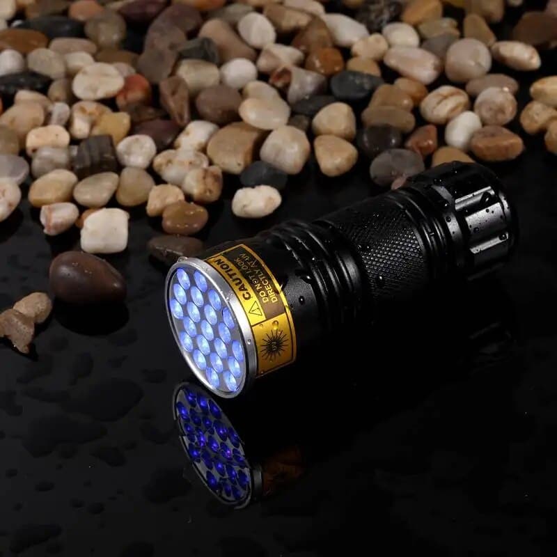 21 LED UV Pocket Lamp